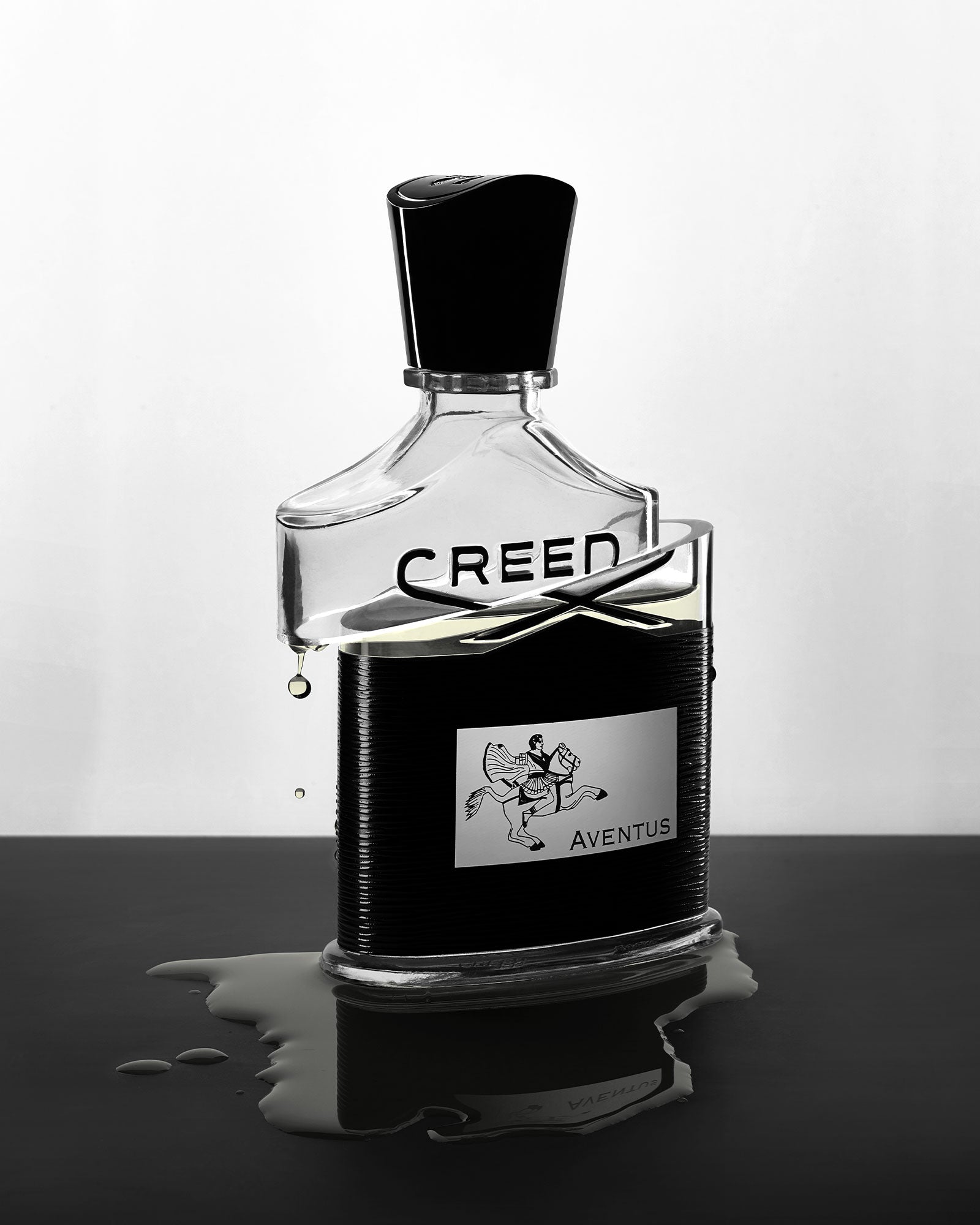 "Creed Aventus Eau de Parfum 120ml – a bold men’s fragrance with top notes of pineapple, blackcurrant, and bergamot, a heart of birch, patchouli, and jasmine, and a warm base of oakmoss, musk, and ambergris for a sophisticated, long-lasting scent."







